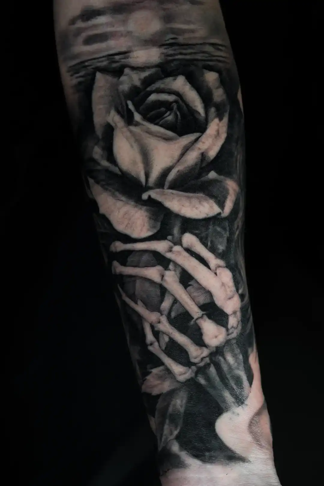 tatuaje-rosa-calavera